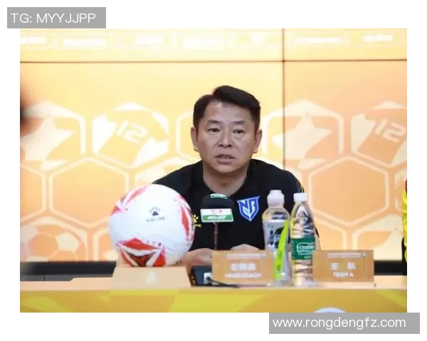 李玮锋正式担任中甲宁波队主教练助教牛力与德寇克共同加盟